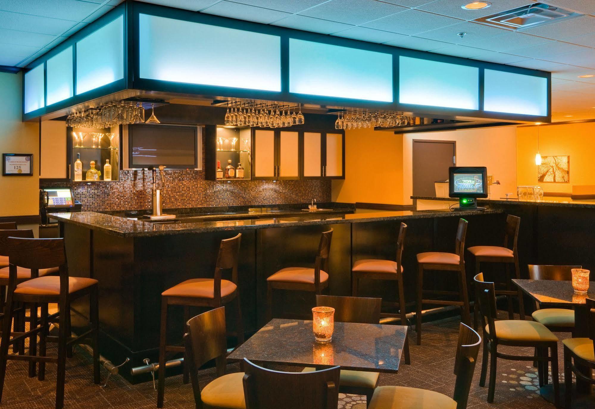 Wyndham Garden Oklahoma City Resort & Conference Hotel Near Airport, Fairgrounds Paycom & I40 Εστιατόριο φωτογραφία